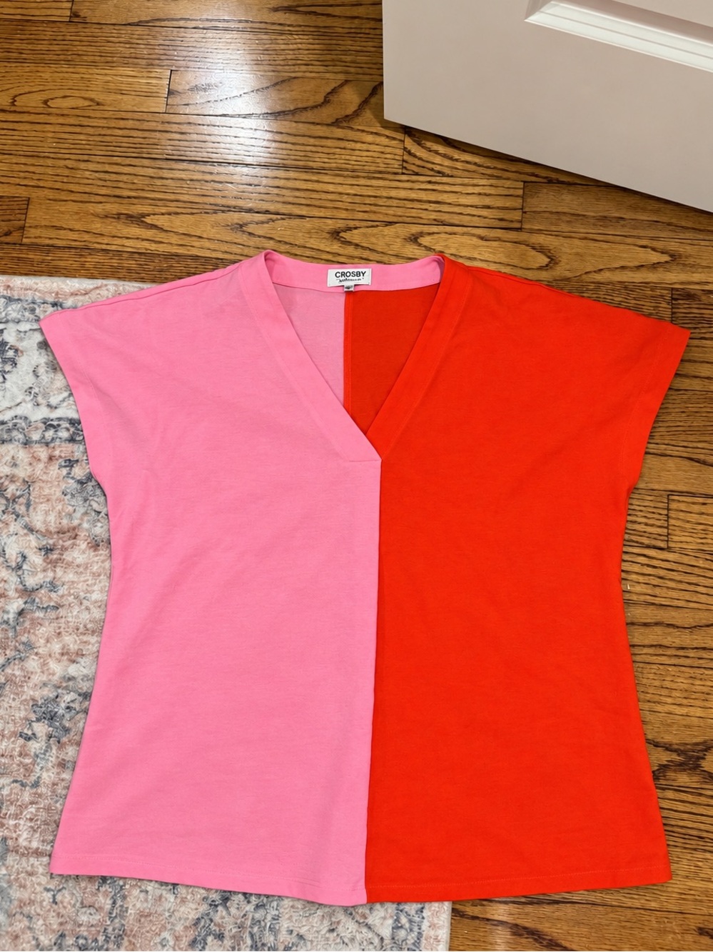 Crosby Color Block V-Neck Top Pink & Red Size XS